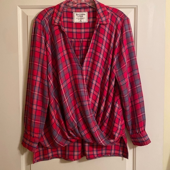 Abercrombie & Fitch tartan plaid crossover long sleeve top high lo hem size M - Picture 1 of 8